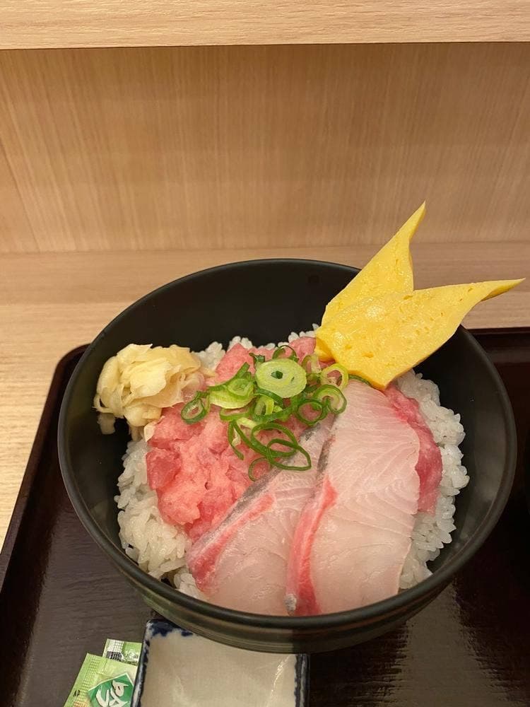 海鮮丼の店 やまけい ル・シーニュ