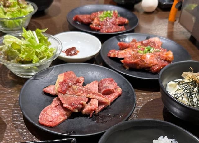 焼肉ホルモン 東郷 - サブ画像1
