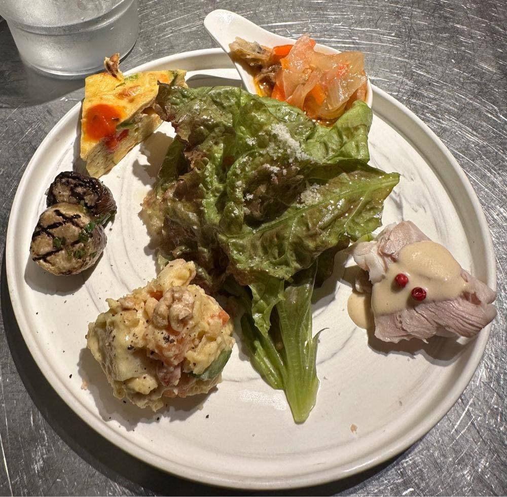 ピッツェリア ヴァカンツェ ナゴーネ モトヤマ
