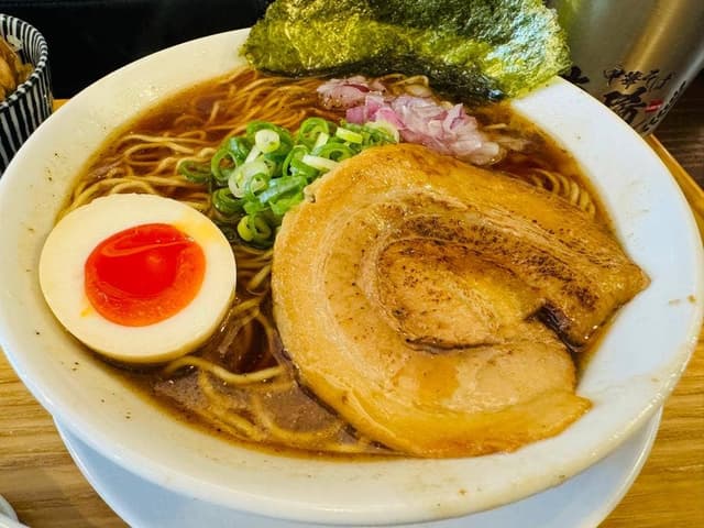 おダシと銀シャリ 中華そば 穂稀 - サブ画像1