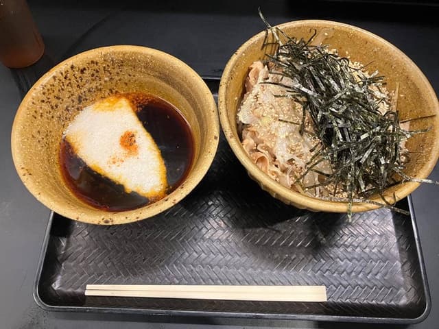 なぜ蕎麦にラー油を入れるのか。五反田店 - サブ画像1