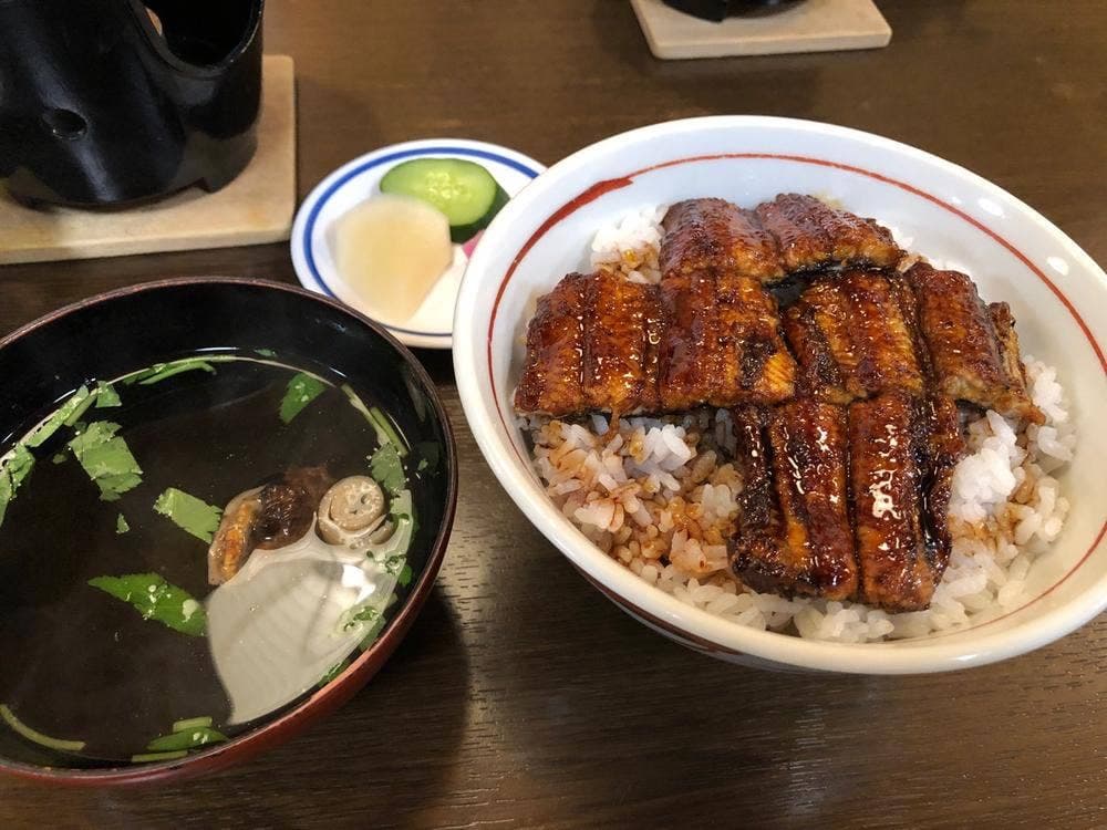 うなぎ料理 山品