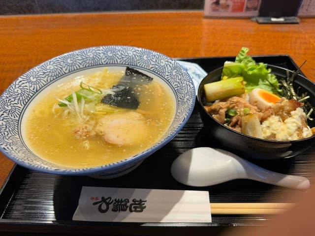 地鶏や ウィング高輪店 - サブ画像2