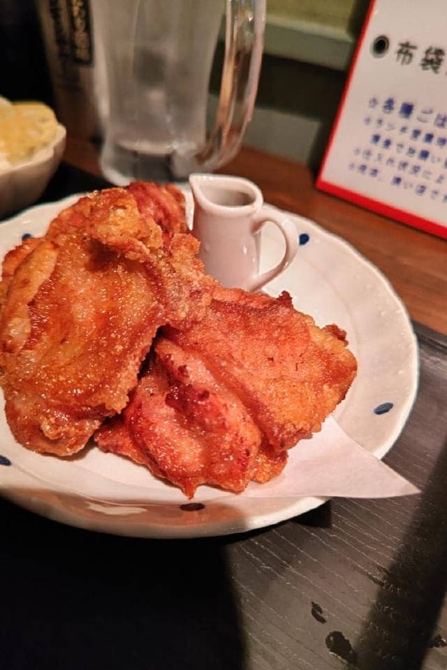海鮮と布袋ザンギ 元祖ほうじ茶カレー Nikomaruにこまる 北1条酒場 - サブ画像1