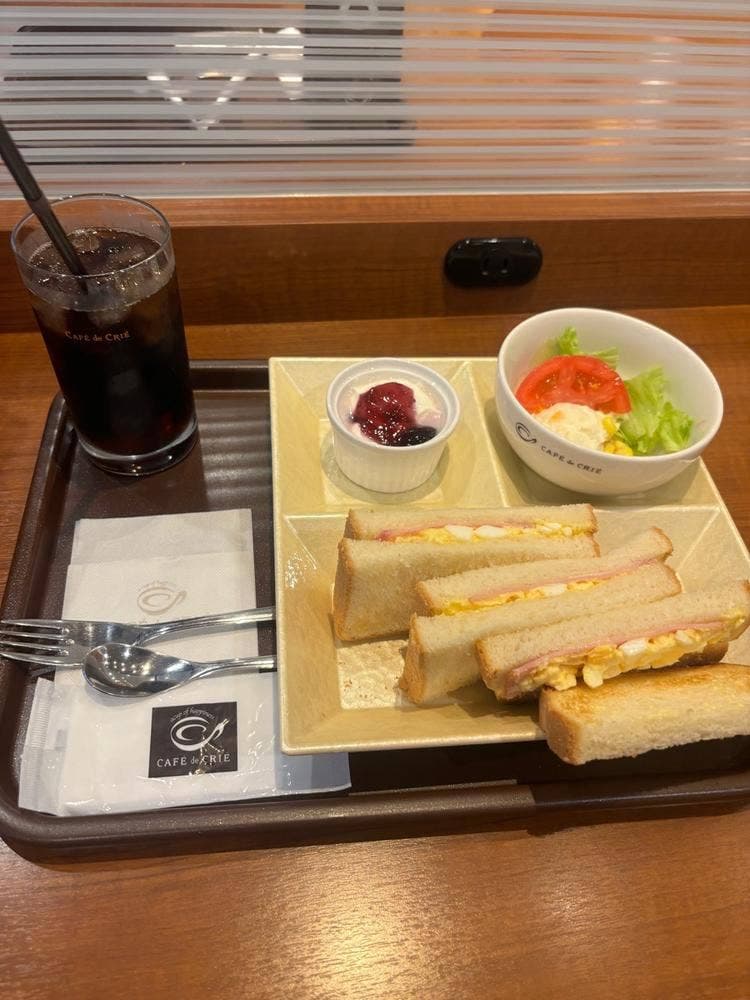 カフェ・ド・クリエ ホピタル 豊橋市民病院店