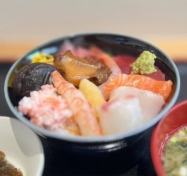 海鮮丼 飛鳥 - サブ画像1