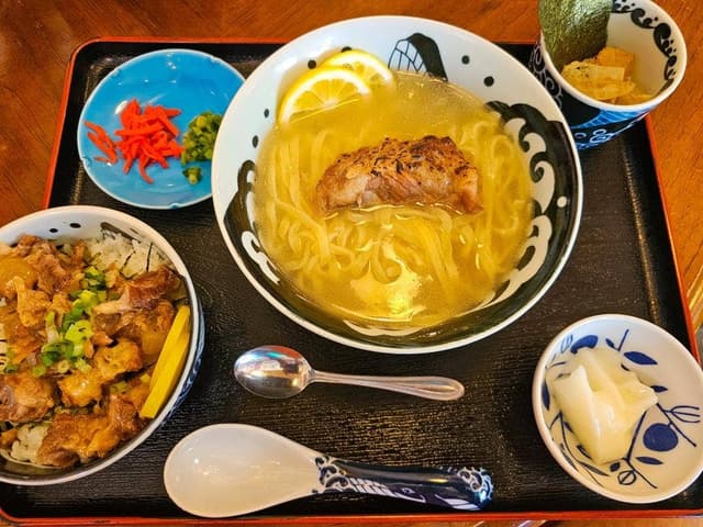 かりゆし金城食堂 - サブ画像1