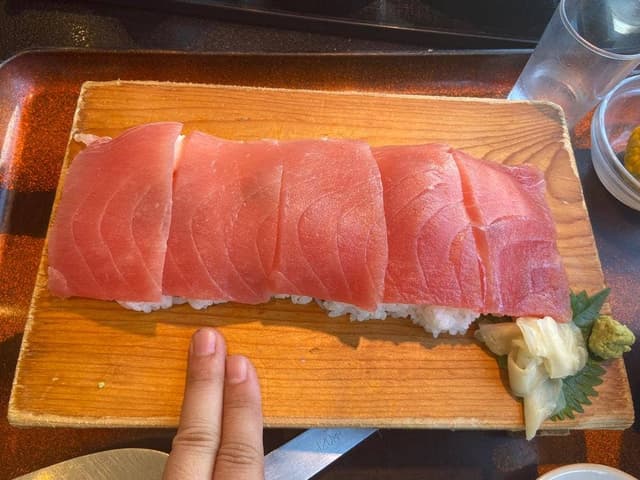 清水港 まぐろ館 海山 - サブ画像1