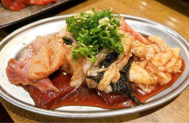 自家牧場直営 近江牛ホルモン焼肉 カメチク - サブ画像1