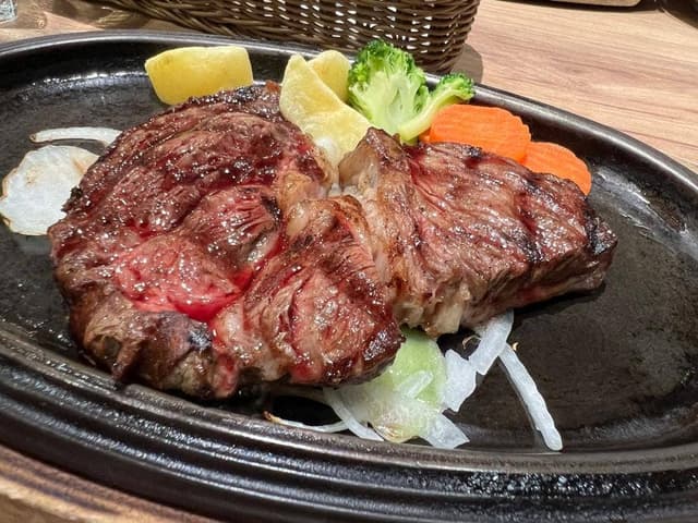 デンバープレミアム 三宮オーパ2店 - サブ画像1