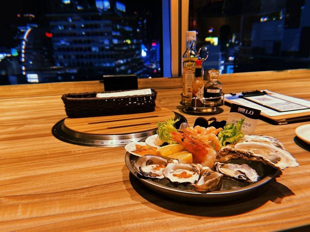 8TH SEA OYSTER Bar & Grill ルクア大阪店