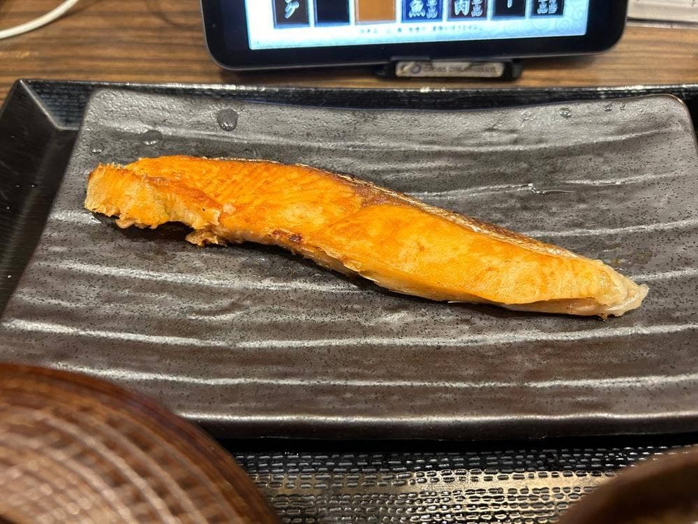 炭火焼干物定食 しんぱち食堂 西梅田店