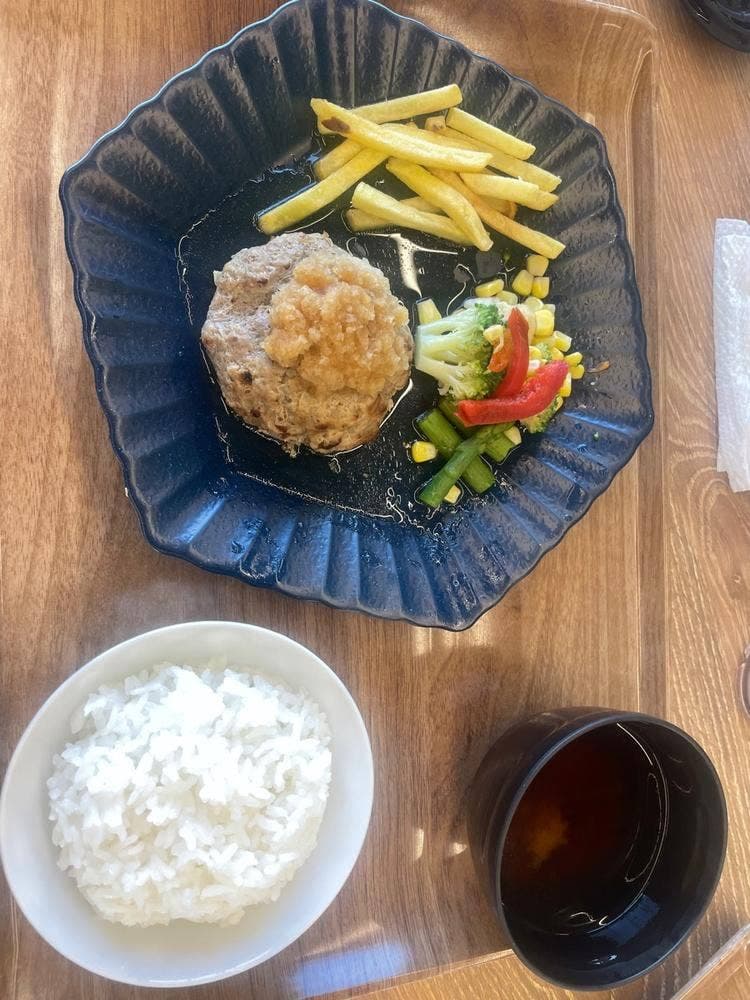 カフェはなもも