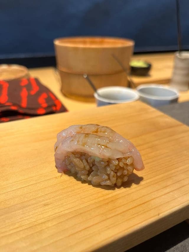 立ち喰い鮨 人人 - サブ画像1
