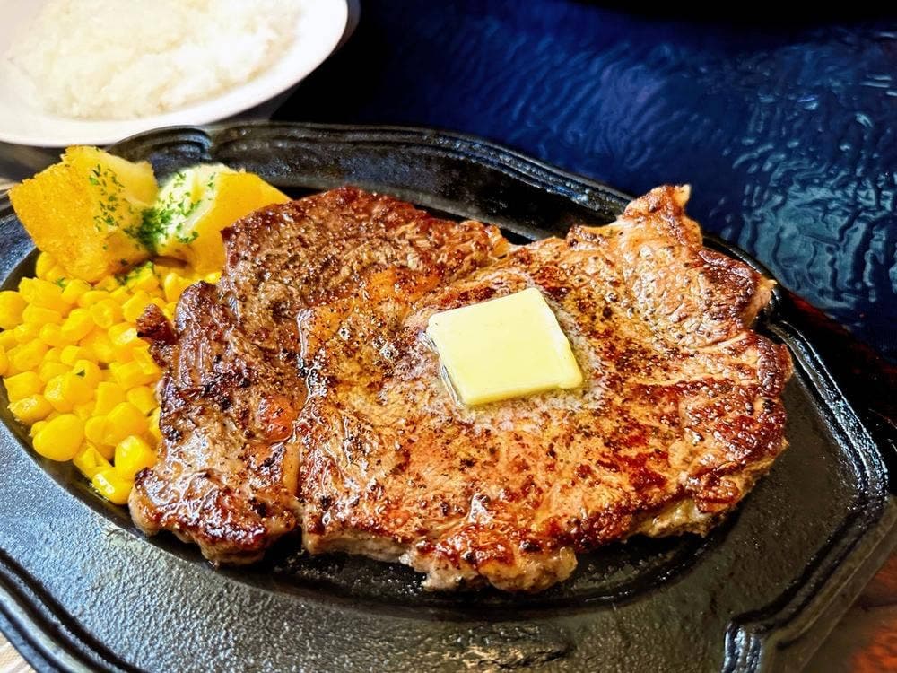 STEAK HOUSE TEN-GALLON
