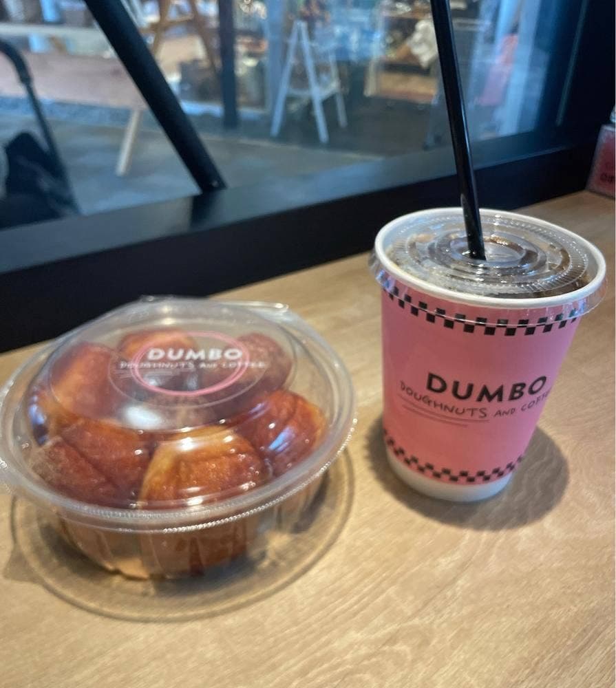 DUMBO Doughnuts and Coffee 自由が丘店