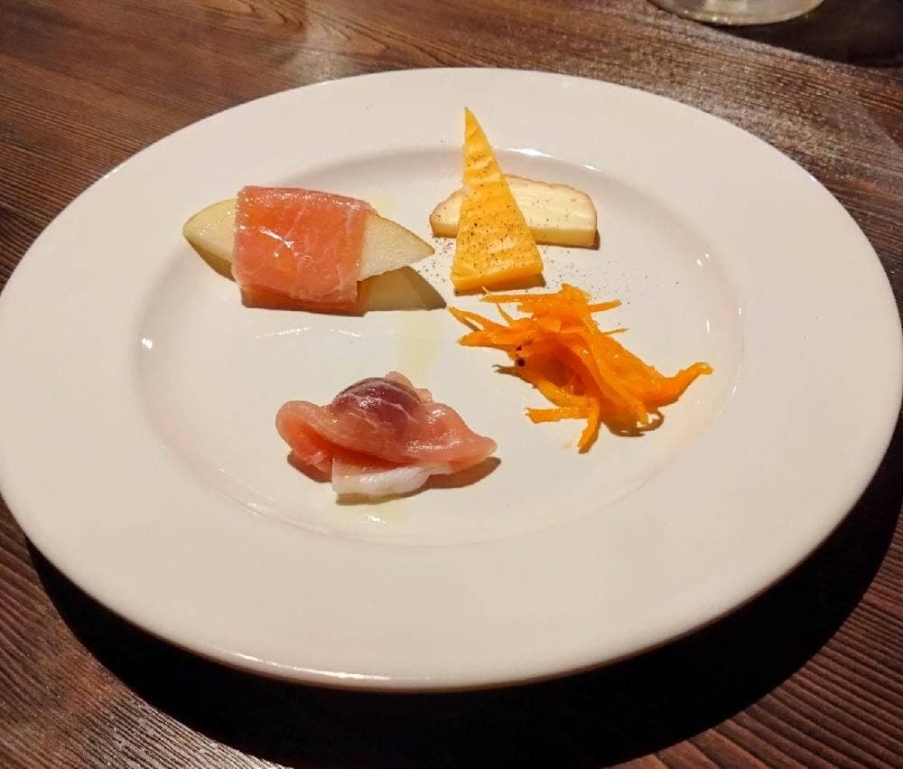 博多イタリアン&チーズバル BarBar