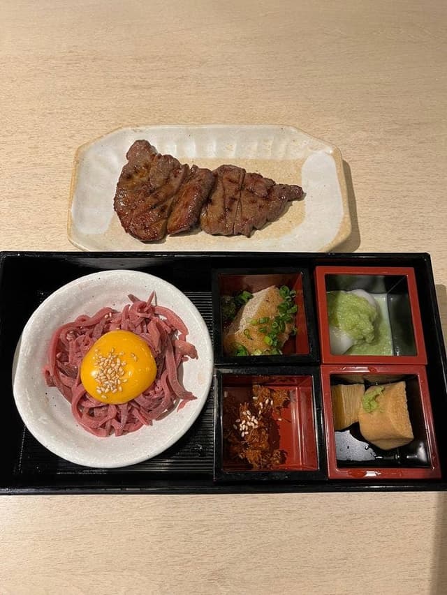 炭焼牛たん東山 ルクア大阪店 - サブ画像1