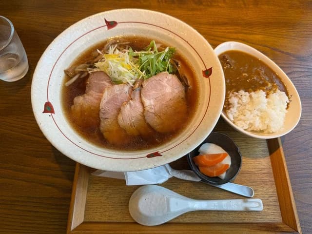 ラーメン どんぐり - サブ画像1