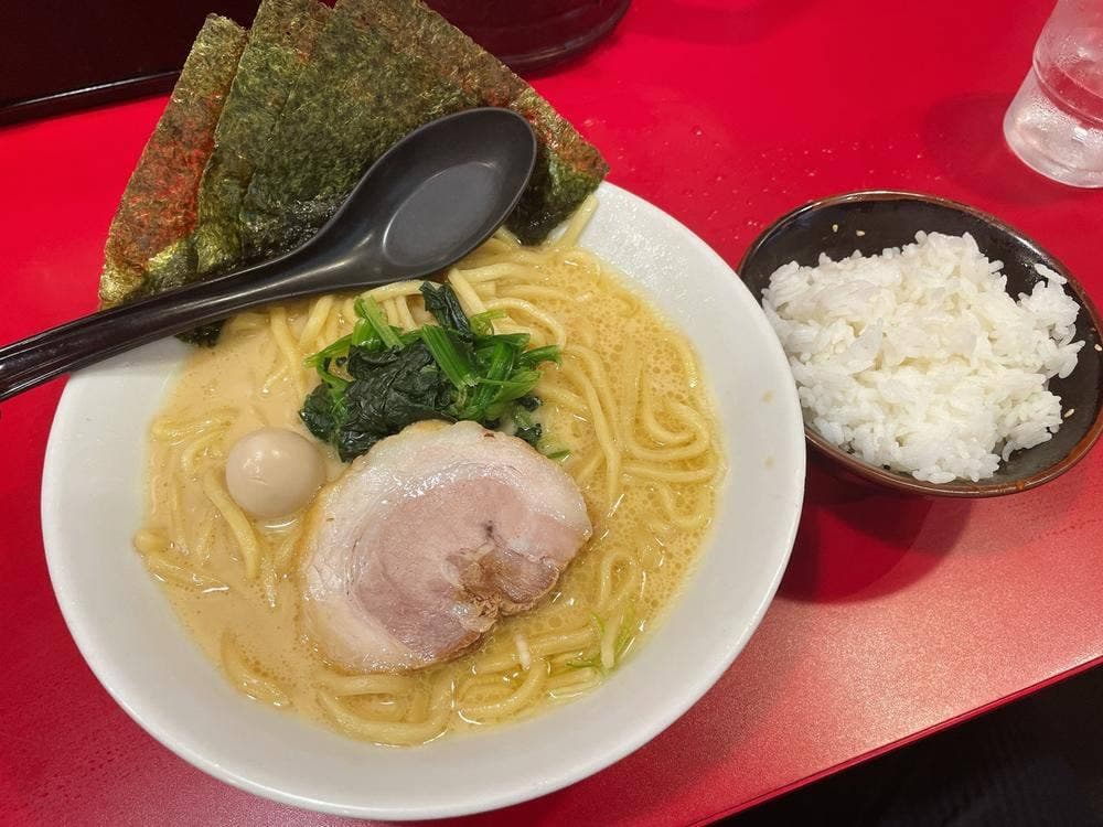 横浜家系ラーメン 孝太郎 国立店