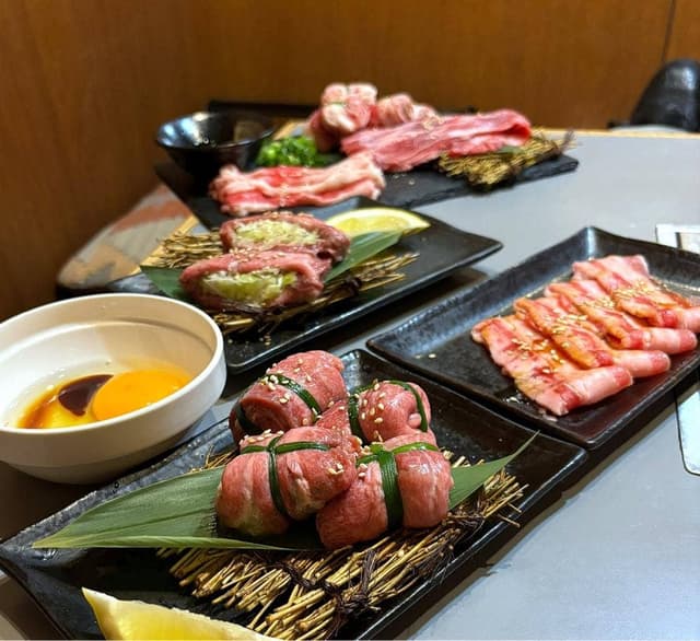 厚切り仙台牛タンと黒毛和牛食べ放題 焼肉倶楽部 梅田店 - サブ画像2