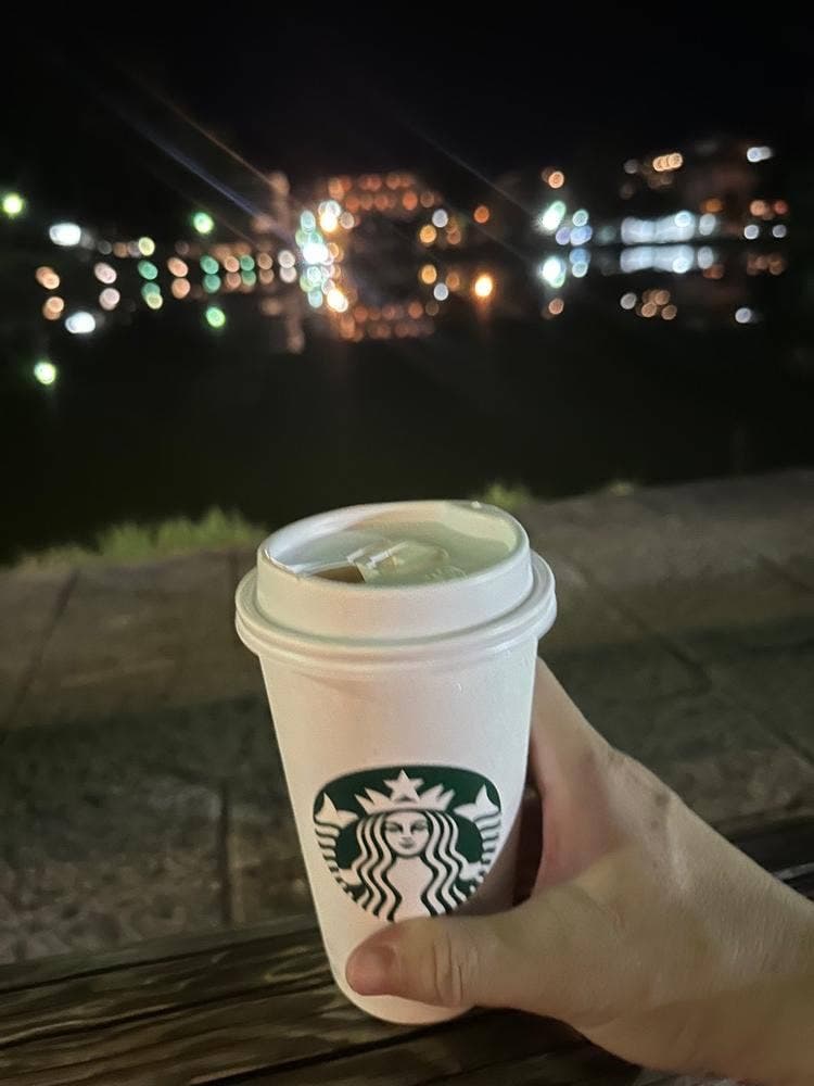 スターバックス コーヒー 奈良猿沢池店