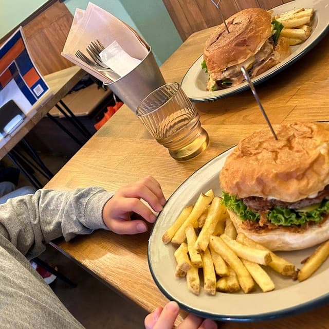 GATE CAMP BURGER - サブ画像1