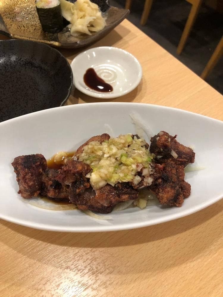 呑み食い処はじっこ離れ まんなか