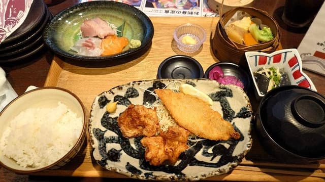 小樽食堂大曽根店 - サブ画像1