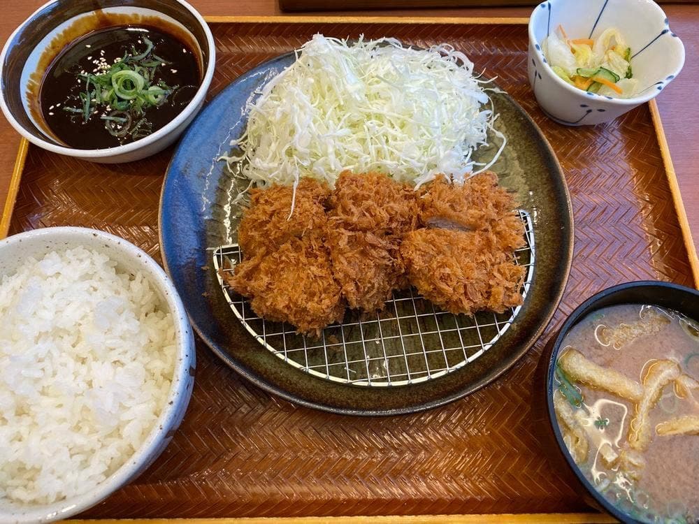 ごはん処 かつ庵 米沢店