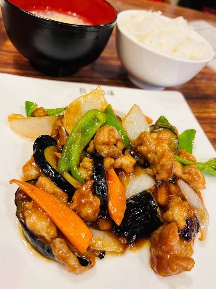 24時間 餃子酒場 赤坂見附店