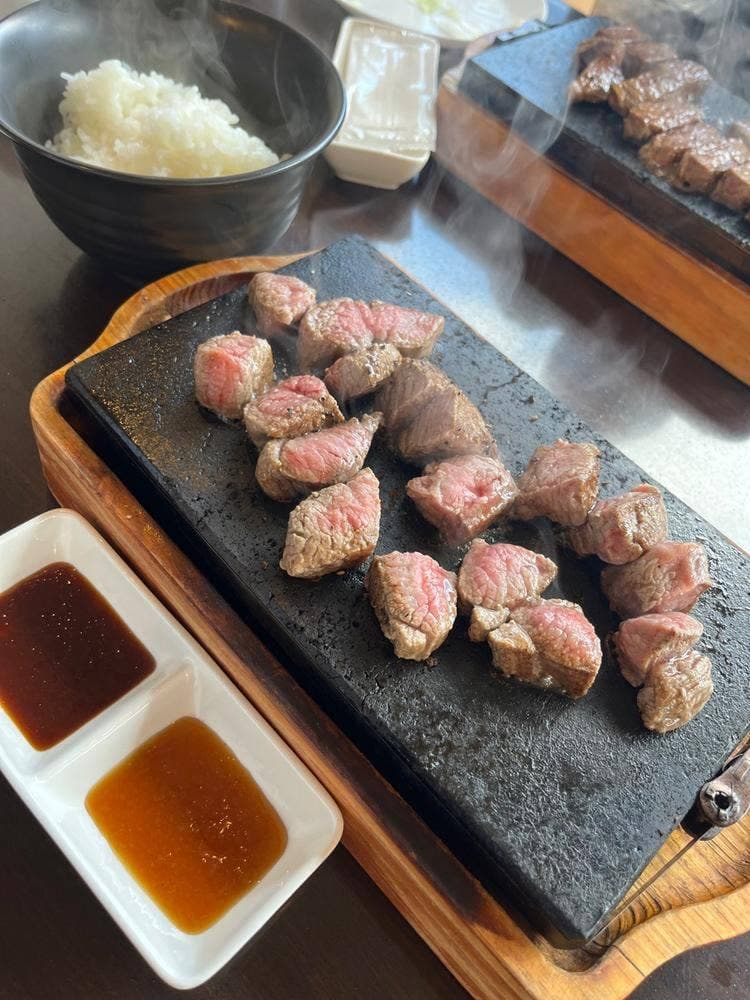 Cowcowステーキ 御幸店