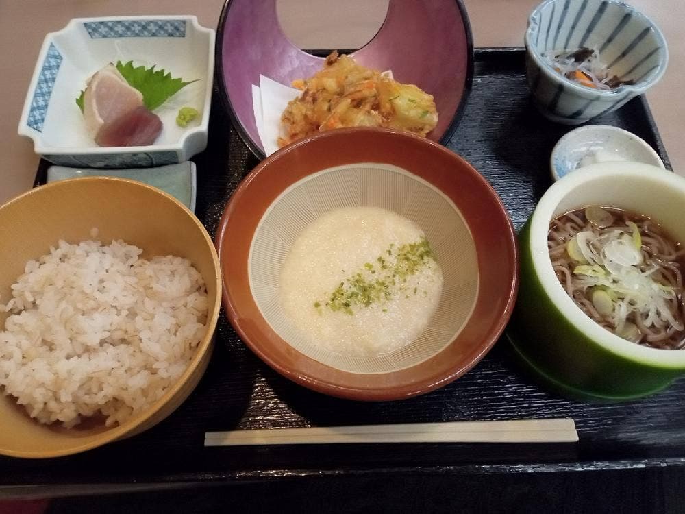 天狗食堂 むれ温泉天狗の館内