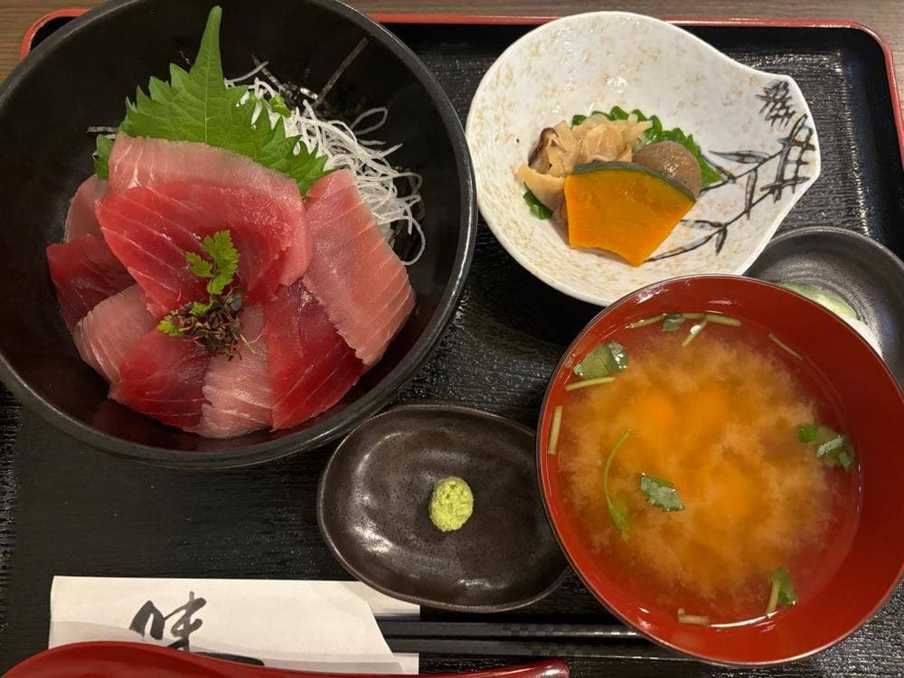 鮪専門店 まぐろや本店