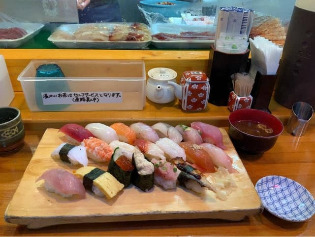 魚屋直営食堂 魚まる - サブ画像3