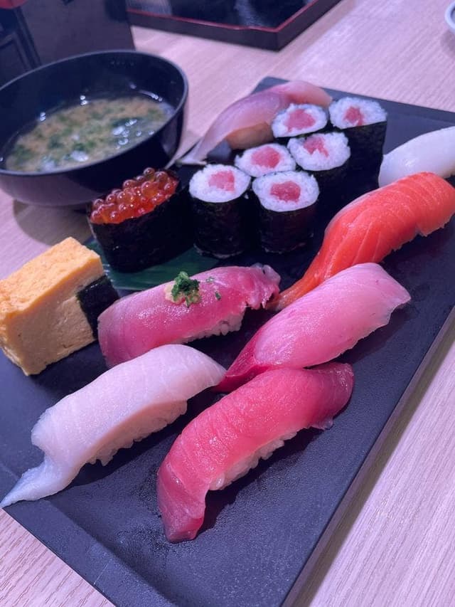 すしざんまい S 鹿児島天文館店 - サブ画像1