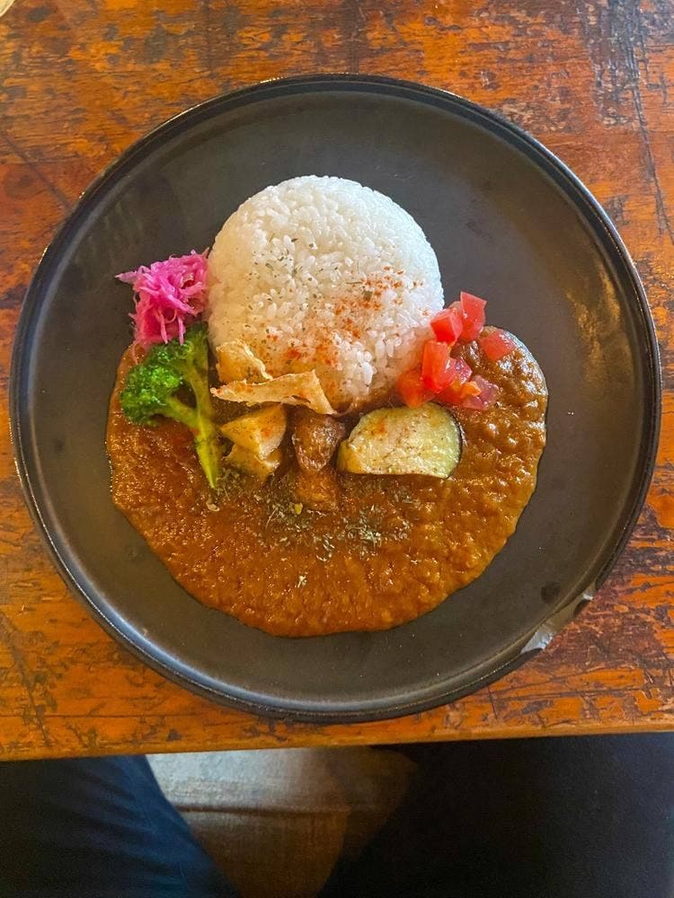 シモキタザワ カクレガ カフェダイニング ＆ROLL