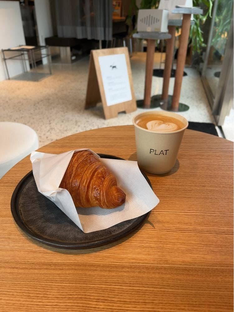 クロワッサン専門店 Plat
