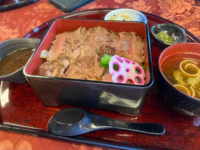 泉国際ゴルフ倶楽部 レストラン - サブ画像1