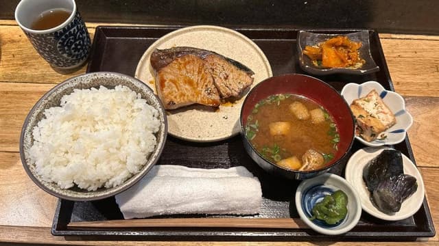 串打ちジビエと鰻串 新宿寅箱 - サブ画像1