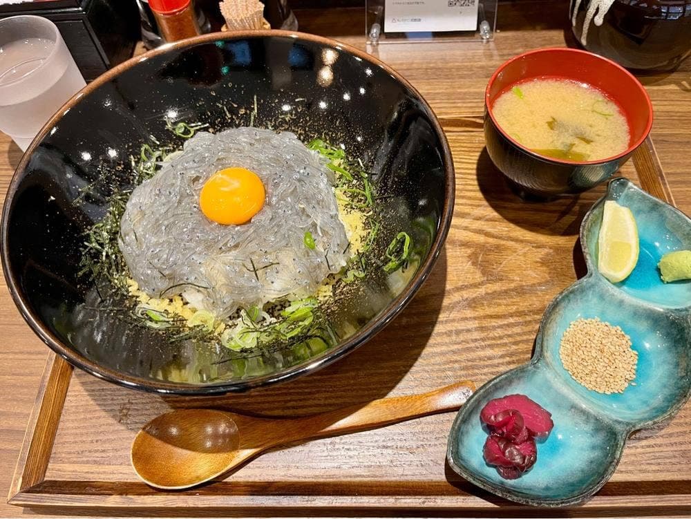 しらす問屋 ヨシマル