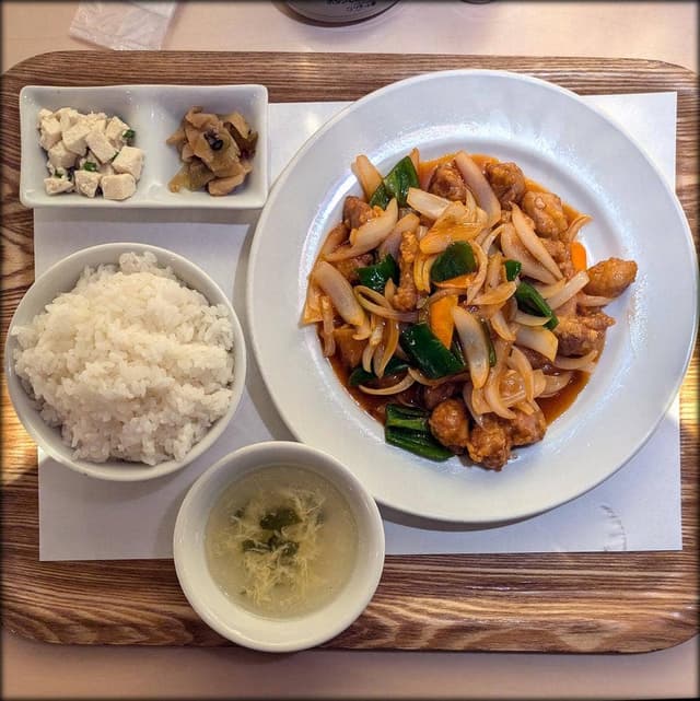 紅燈籠 ルトロワ店 - サブ画像3