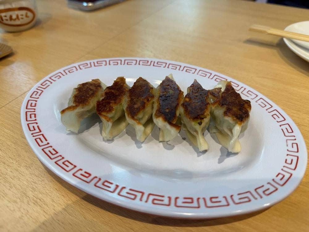 餃子専門店 よつば