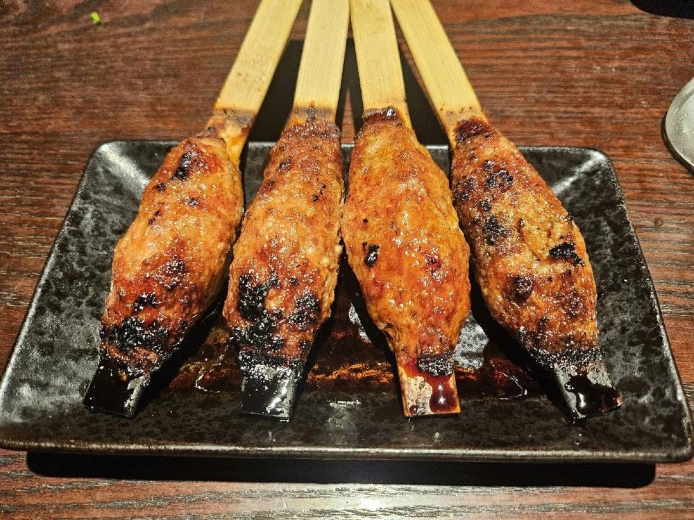 かしわ屋 治兵衛 金山小町店