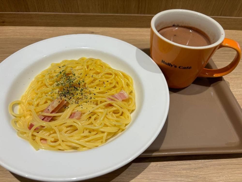 ホリーズカフェ 近鉄八尾駅前店