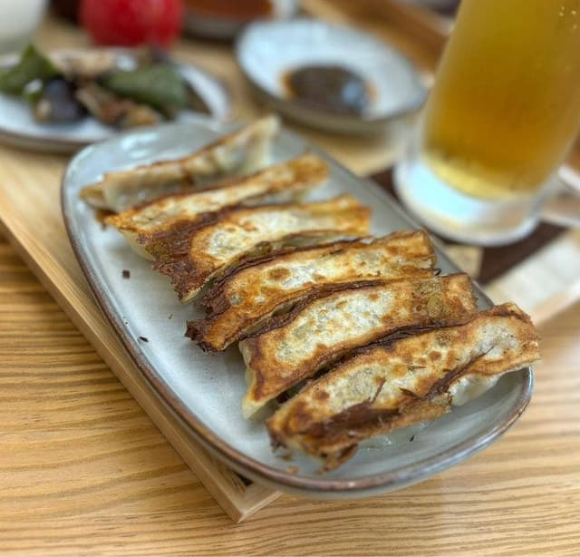 Ron Gyoza Cafe - サブ画像1