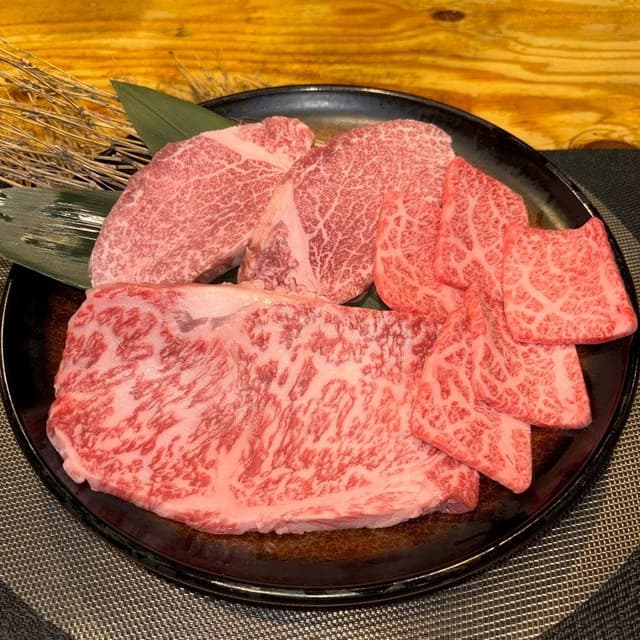炭火焼肉 うし政 - サブ画像1