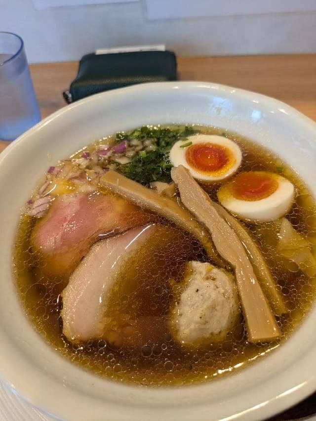 横浜淡麗らぁ麺 川上 - サブ画像3
