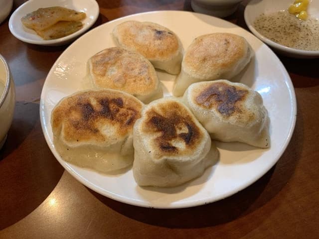 でっかい餃子 曽さんの店 代々木店 - サブ画像1