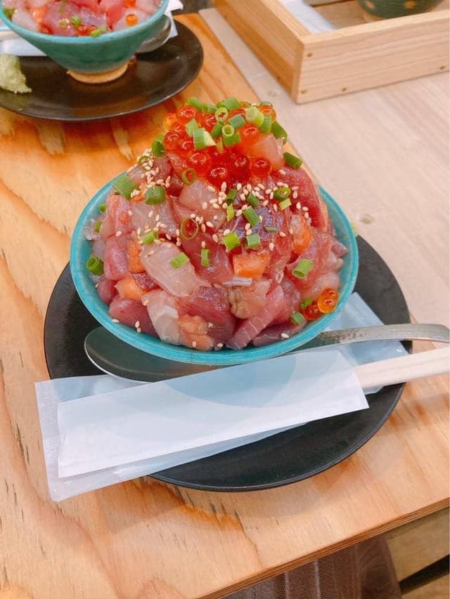 熱海駅前・おさかな丼屋 - サブ画像1